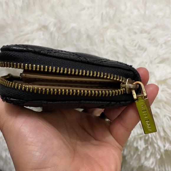 Wallet - Picture 4 of 4